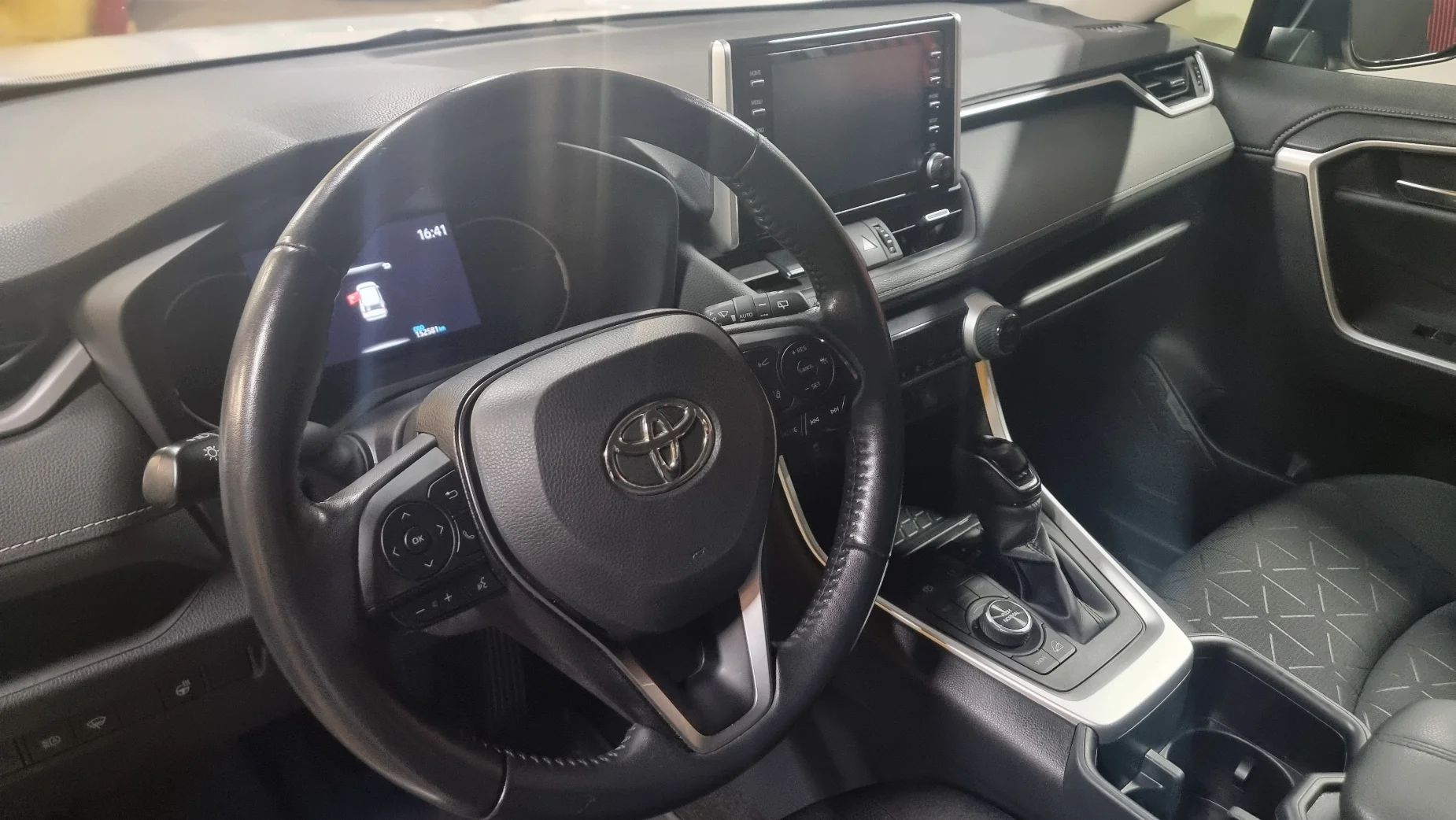 Toyota Rav 4 photo